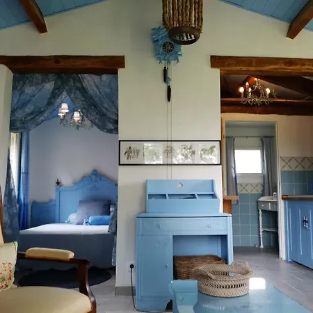펜션 Maison Charmante A Avec Piscine Privee Montfermier
