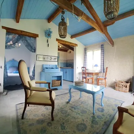 Maison Charmante A Avec Piscine Privee 펜션 *