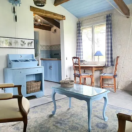 Nyaraló Maison Charmante A Avec Piscine Privee